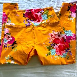 NWT peloton floral leggings